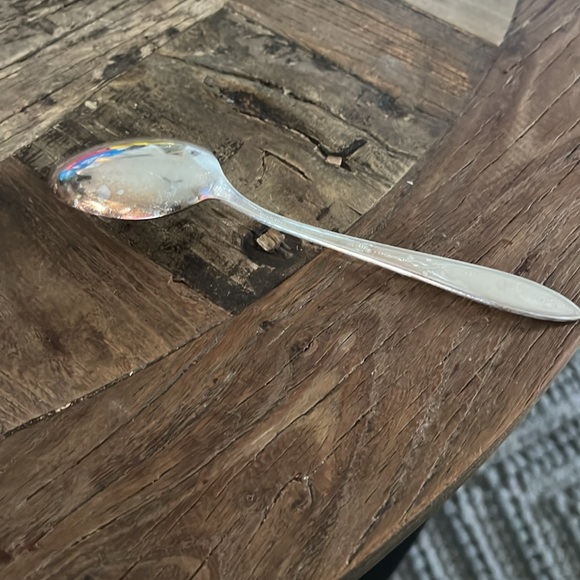 Vintage Oneida 5 pc Flatware set: - Picture 6 of 16